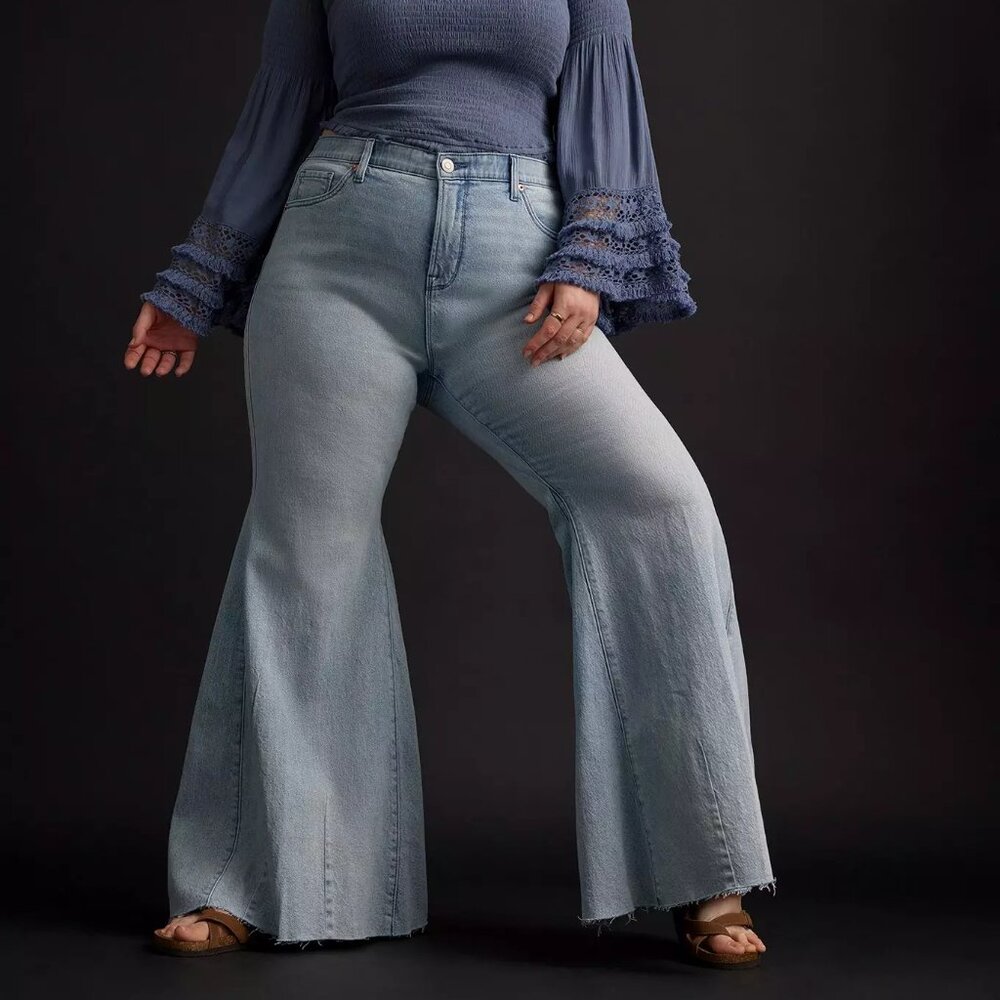 Torrid Festi Super Flare Jean